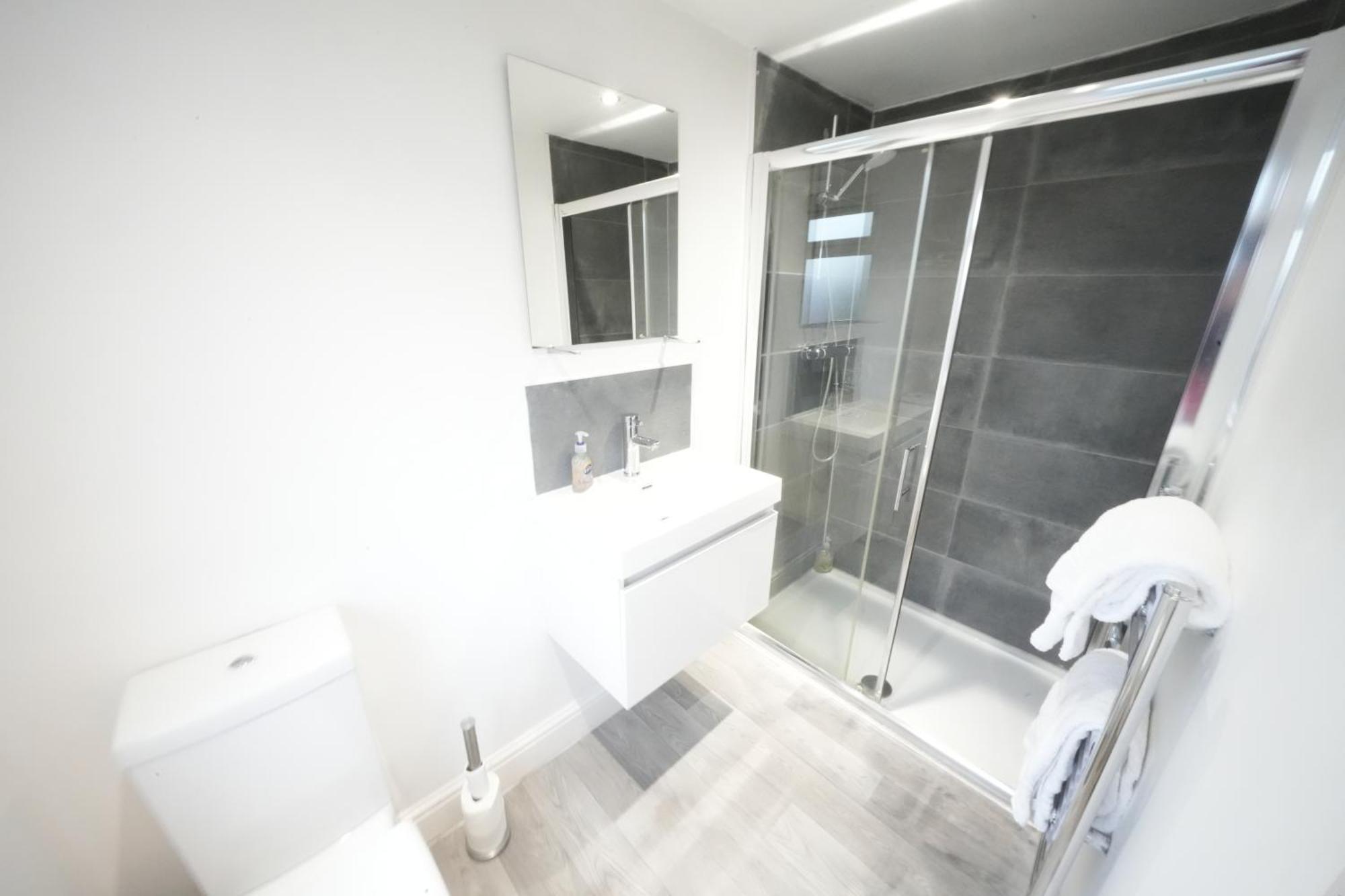 Grand Airport Ensuites Harmondsworth Exterior foto