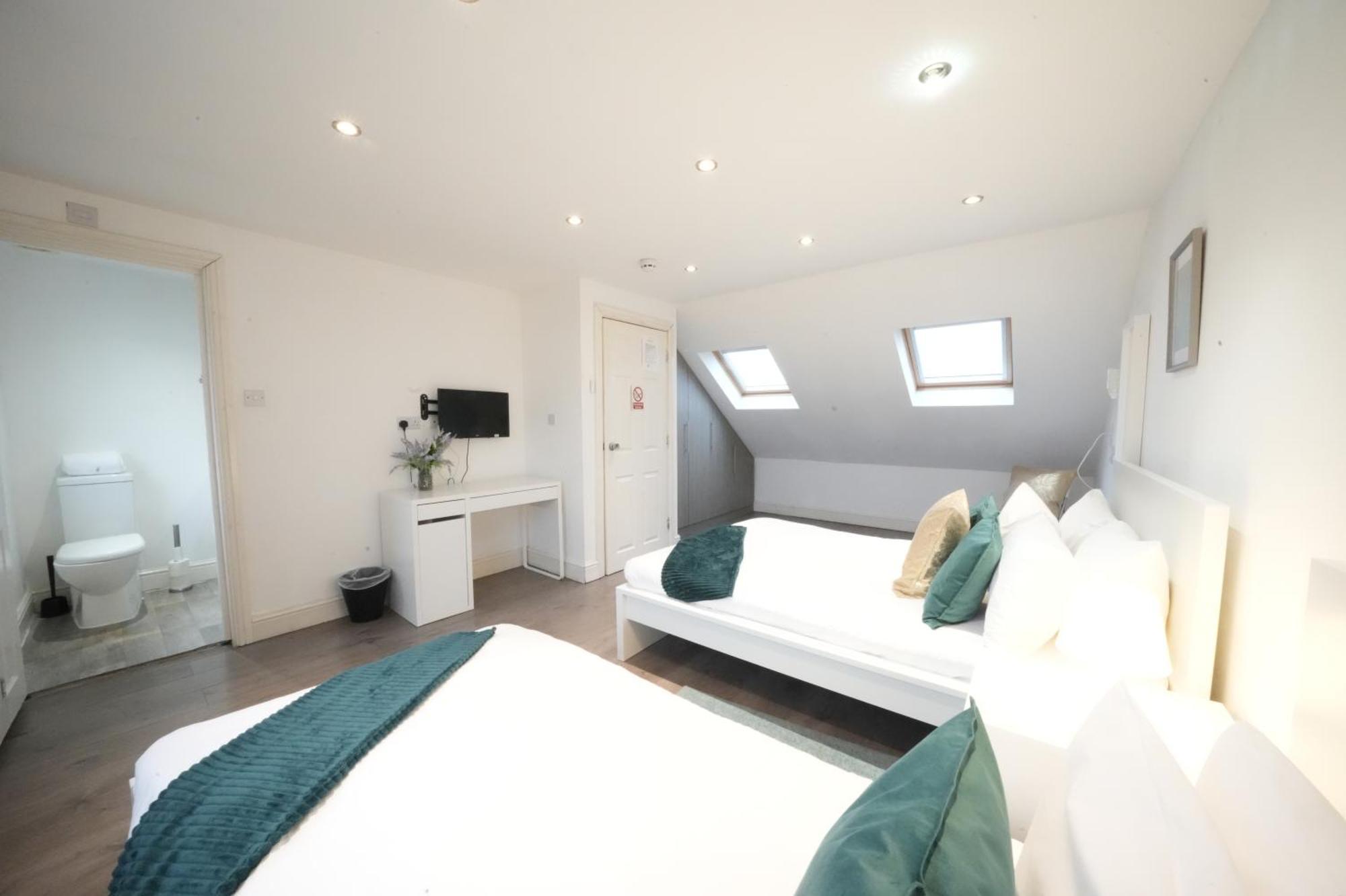 Grand Airport Ensuites Harmondsworth Exterior foto