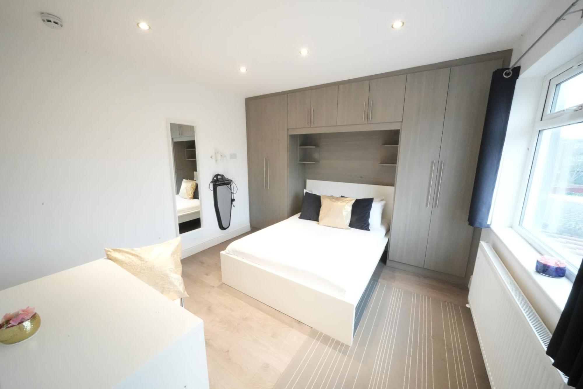 Grand Airport Ensuites Harmondsworth Exterior foto