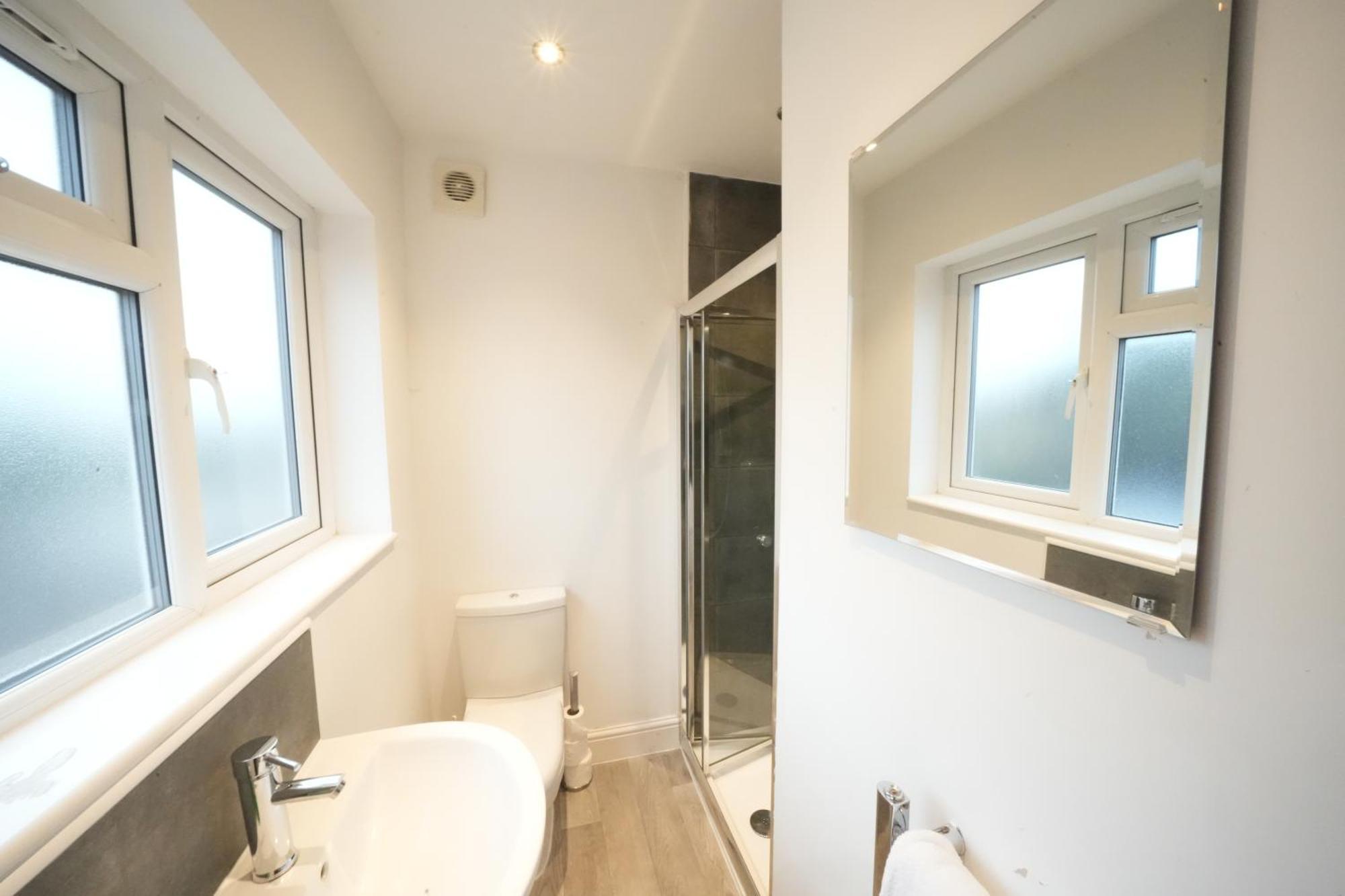 Grand Airport Ensuites Harmondsworth Exterior foto