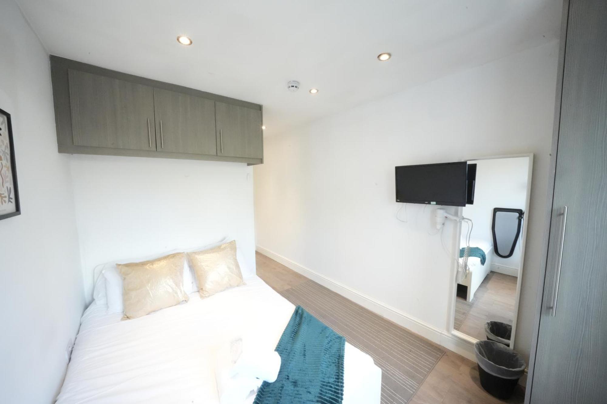 Grand Airport Ensuites Harmondsworth Exterior foto